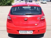 Gebraucht Hyundai i30 Edition+ 109 PS (80 kW) 2009 Rot Limousine