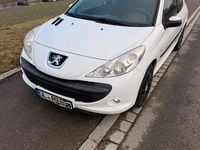 Gebraucht Peugeot 206 Style 60 PS (44 kW) 2011 Weiß Limousine