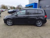 Gebraucht VW Touran Sound 150 PS (110 kW) 2018 Schwarz (tiefschwarzmet.) Van / Kleinbus