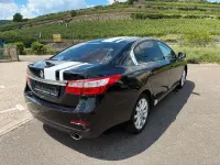 Gebraucht Renault Latitude 140 PS (102 kW) 2011 Schwarz Limousine