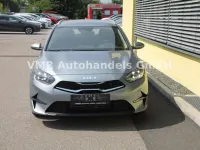 Neu Kia Ceed Sportswagon 140 PS (102 kW) 2025 Silber Kombi