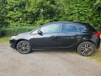 Gebraucht Opel Astra 110 PS (80 kW) 2012 Schwarz Limousine