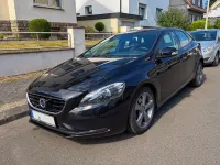Gebraucht Volvo V40 You! 114 PS (83 kW) 2014 Schwarz Limousine