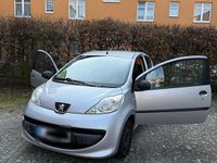 Gebraucht Peugeot 107 68 PS (50 kW) 2007 Silber Kleinwagen