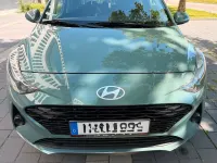 Gebraucht Hyundai i10 Trend 84 PS (61 kW) 2024 Grün Kleinwagen