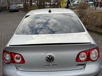 Gebraucht VW Passat 140 PS (102 kW) 2005 Silber Limousine