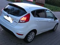 Gebraucht Ford Fiesta 75 PS (55 kW) 2016 Weiß Kleinwagen