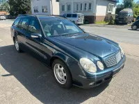 Gebraucht Mercedes E240 174 PS (127 kW) 2004 Blau Kombi
