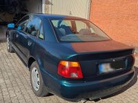 Gebraucht Audi A4 125 PS (91 kW) 1995 Grün Limousine