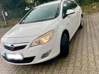 Gebraucht Opel Astra 160 PS (117 kW) 2011 Weiß Kombi