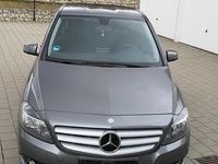 Gebraucht Mercedes 180 109 PS (80 kW) 2013 Grau Limousine