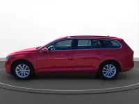 Gebraucht VW Passat Business 122 PS (89 kW) 2023 Rot Kombi