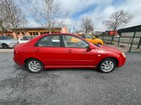 Usado Kia Cerato 143 CV (105 kW) 2005 Rojo Berlina