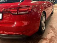 Gebraucht Audi A4 Sport 173 PS (127 kW) 2016 Rot Kombi