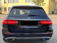 Gebraucht Mercedes E220 194 PS (142 kW) 2017 Schwarz Kombi