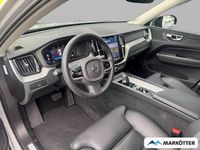 Gebraucht Volvo XC60 Plus 250 PS (183 kW) 2022 Silber SUV