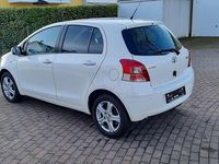 Gebraucht Toyota Yaris Edition 100 PS (73 kW) 2011 Weiß Kleinwagen