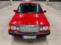 Gebraucht Mercedes 190 131 PS (96 kW) 1991 Rot Limousine