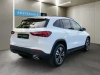 Gebraucht Mercedes GLA180 Night 136 PS (100 kW) 2025 Weiß SUV