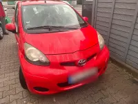 Gebraucht Toyota Aygo 68 PS (50 kW) 2010 Rot Kleinwagen