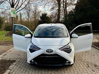 Gebraucht Toyota Aygo Team 72 PS (52 kW) 2021 Weiß Kleinwagen