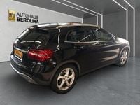 Gebraucht Mercedes GLA180 Urban 122 PS (89 kW) 2017 Schwarz SUV