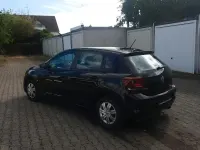 Gebraucht VW Polo 65 PS (47 kW) 2018 Schwarz Kleinwagen