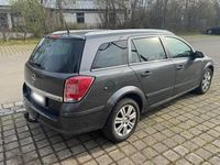 Gebraucht Opel Astra 110 PS (80 kW) 2009 Grau Kombi