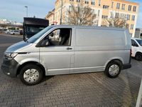 Gebraucht VW Transporter 150 PS (110 kW) 2021 Silber Van