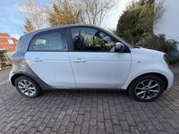 Gebraucht Smart ForFour Passion 90 PS (66 kW) 2019 Weiß Kleinwagen