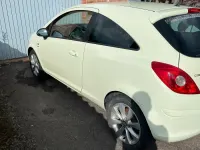 Gebraucht Opel Corsa 101 PS (74 kW) 2013 Gelb Kleinwagen