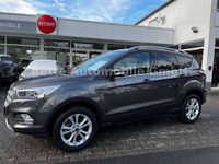 Gebraucht Ford Kuga Titanium 150 PS (110 kW) 2017 Grau SUV