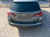Gebraucht Opel Astra 137 PS (100 kW) 2017 Grau Kombi