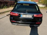 Używany Mercedes E300 306 KM (225 kW) 2021 Czarny Kombi