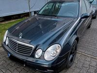 Gebraucht Mercedes E240 177 PS (130 kW) 2002 Schwarz Limousine