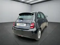 Gebraucht Fiat 500e Action 69 kW (95 PS) 2023 Schwarz Kleinwagen