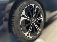 Gebraucht Mercedes E300 Avantgarde 204 PS (150 kW) 2024 Schwarz Limousine