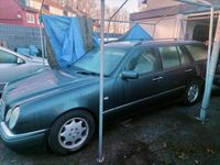 Gebraucht Mercedes E240 170 PS (125 kW) 1999 Schwarz Kombi