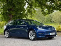 Usata Tesla Model 3 Long Range AWD 366 kW (498 CV) 2019 Blu Berlina