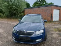 Gebraucht Skoda Octavia Joy 150 PS (110 kW) 2016 Blau Kombi