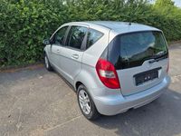 Gebraucht Mercedes A160 95 PS (69 kW) 2011 Silber Limousine