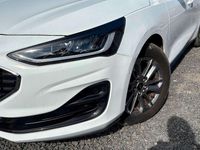Gebraucht Ford Focus Titanium 116 PS (85 kW) 2023 Frozen white Kombi