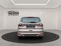 Gebraucht Ford Kuga Vignale 179 PS (131 kW) 2017 Beige SUV