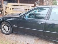 Gebraucht BMW 316 101 PS (74 kW) 1997 Schwarz Limousine