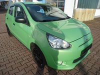 Gebraucht Mitsubishi Space Star Classic Collection 71 PS (52 kW) 2014 Grün Van / Kleinbus