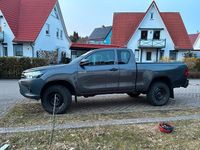 Gebraucht Toyota HiLux 150 PS (110 kW) 2017 Grau Pickup