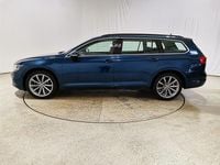 Gebraucht VW Passat Business 200 PS (147 kW) 2023 Aquamarinblau metallic Kombi