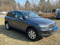 Gebraucht VW Touareg Edition 204 PS (150 kW) 2014 Grau SUV