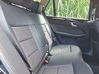 Gebraucht Mercedes E220 Avantgarde 170 PS (125 kW) 2013 Schwarz Limousine