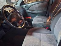 Gebraucht Toyota Avensis Sol 128 PS (94 kW) 2000 Grün Limousine
